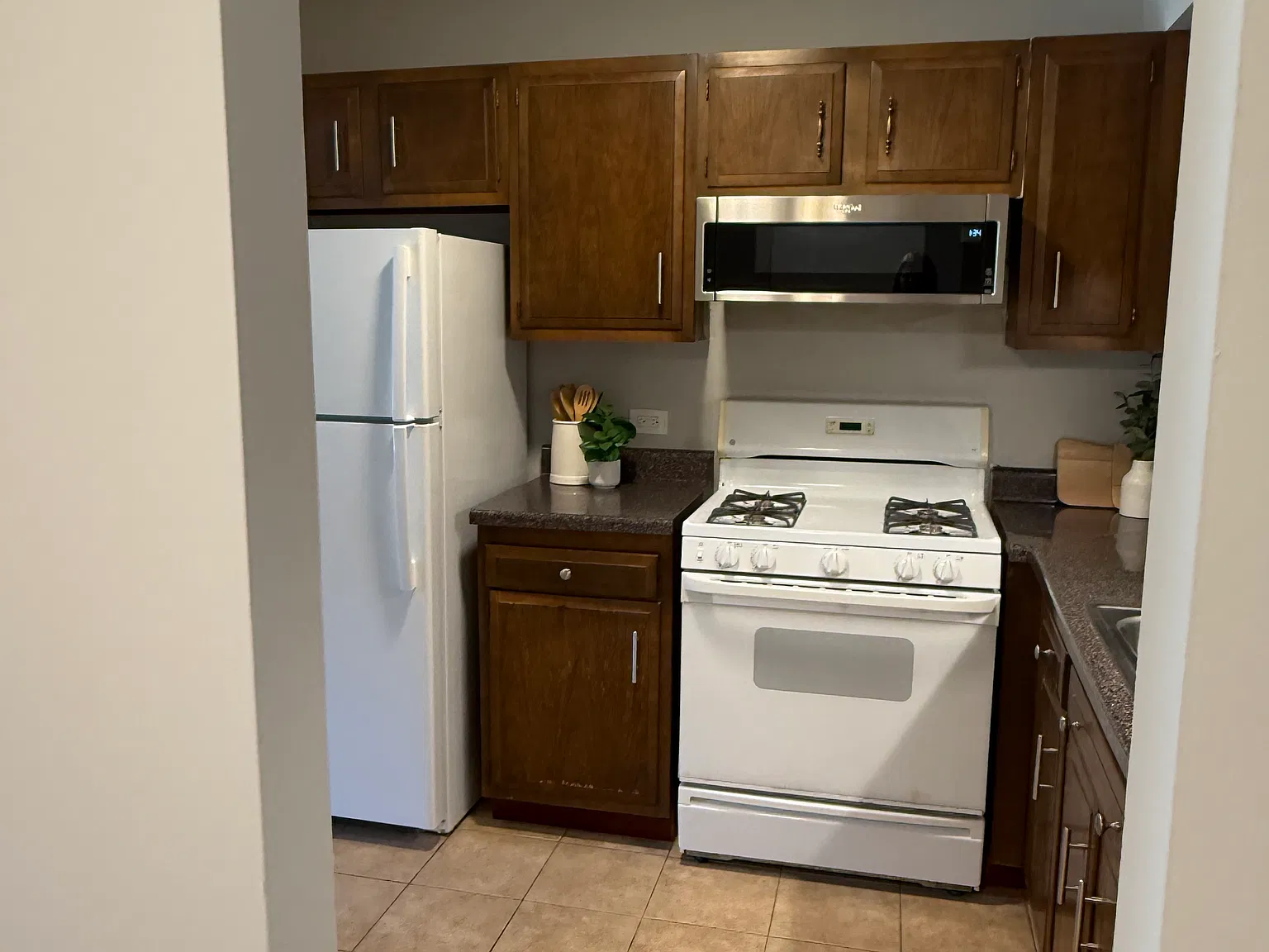 1 bed, 800 sqft, $1,495 — Photo 3