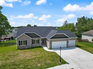 2311 Highlander Dr, Warsaw, IN 46580