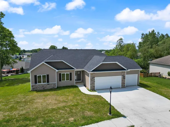 2311 Highlander Dr, Warsaw, IN 46580