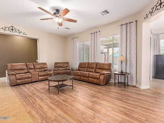 5th image of 213 W Caribbean Dr