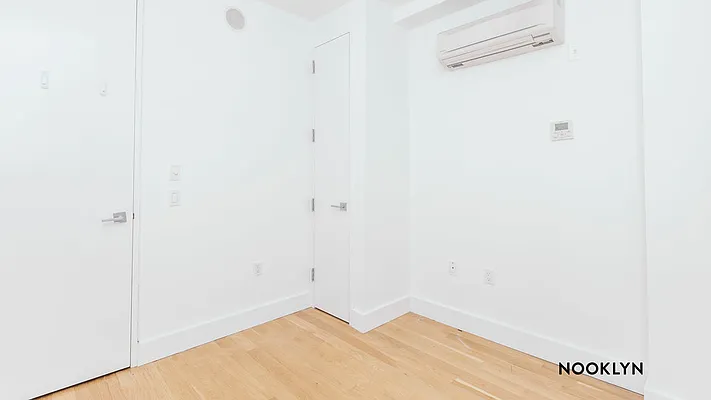 Rented by Nooklyn NYC LLC | media 38