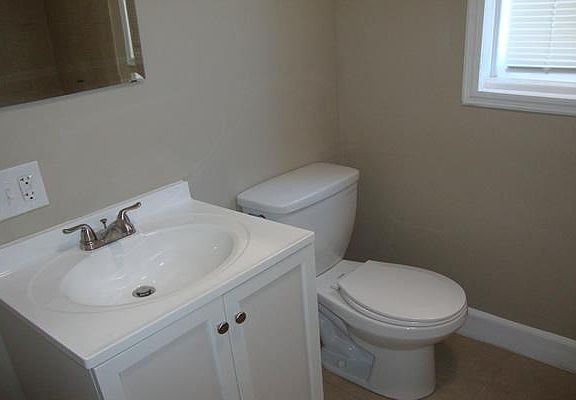 3rd image of 3861 Shaw Blvd APT A