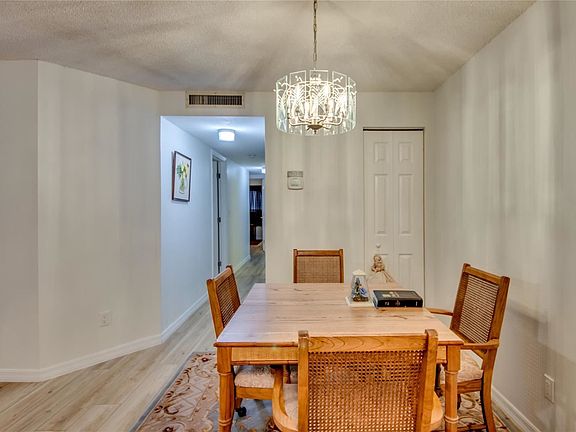 5th image of 5716 Foxlake Dr APT 1