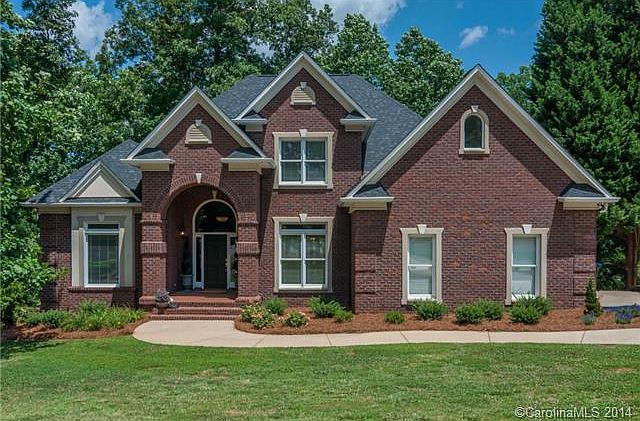 1st image of 150 Lynn Cove Ln