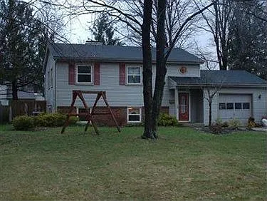 4325 Maureen Dr photo 1