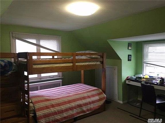 4th image of 74 Sloan Dr N