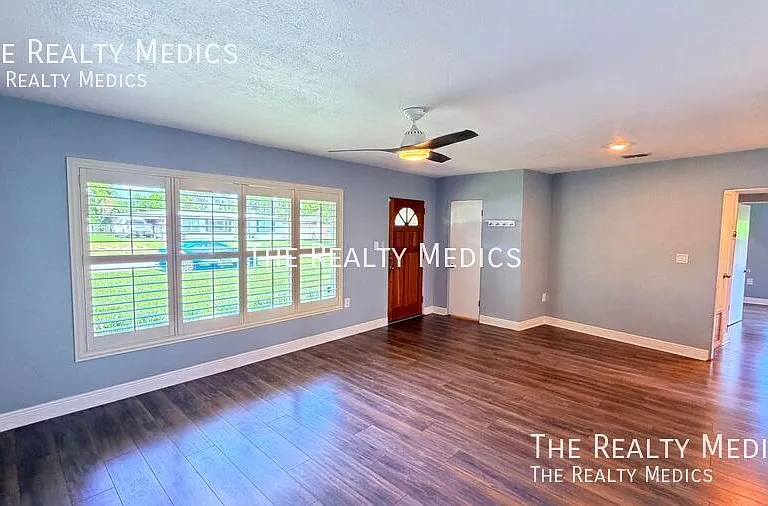 942 Sherrington Rd — Photo 4