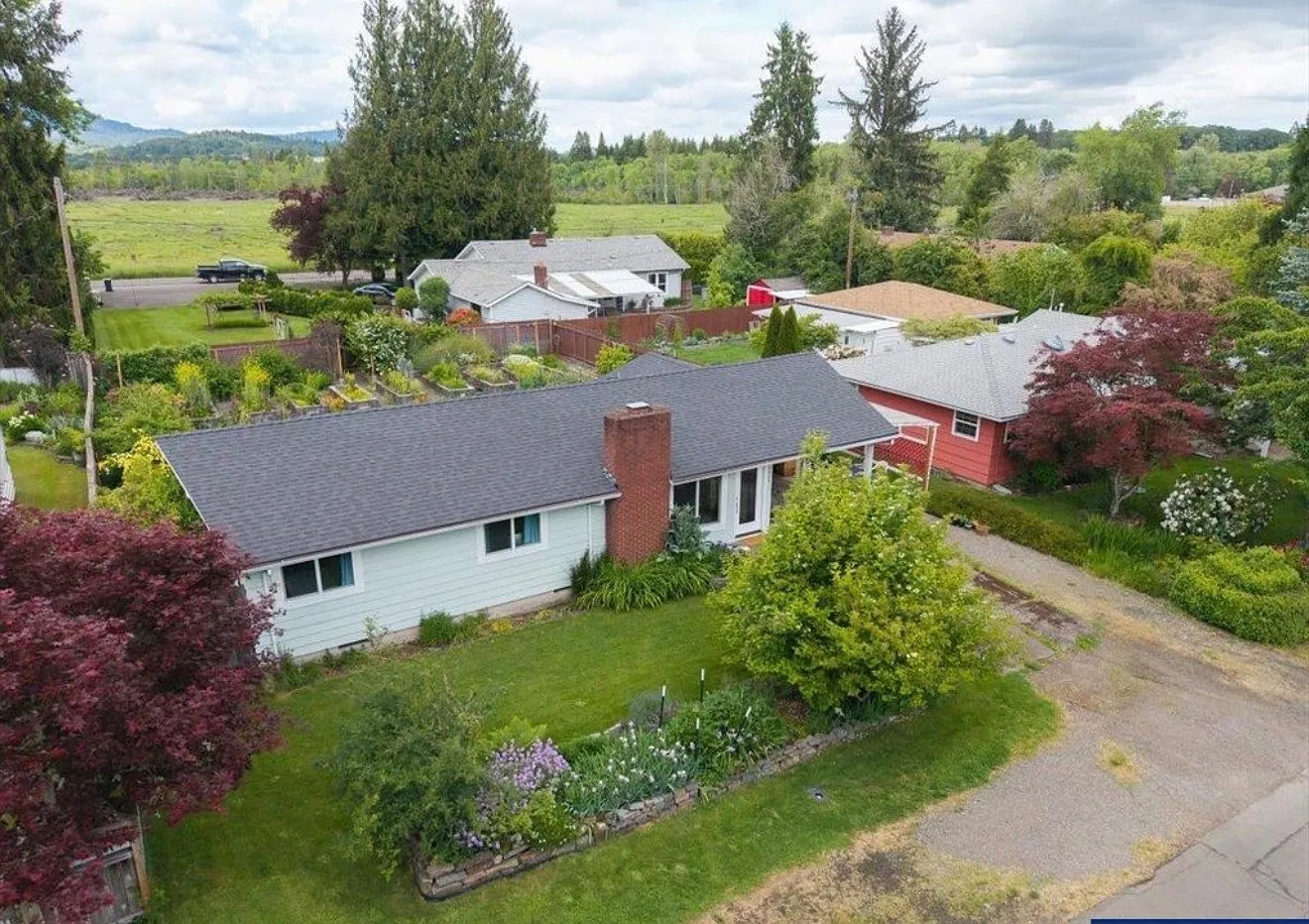 3 bed, 1.5 bath, 1114 sqft, $2,695 — Photo 1