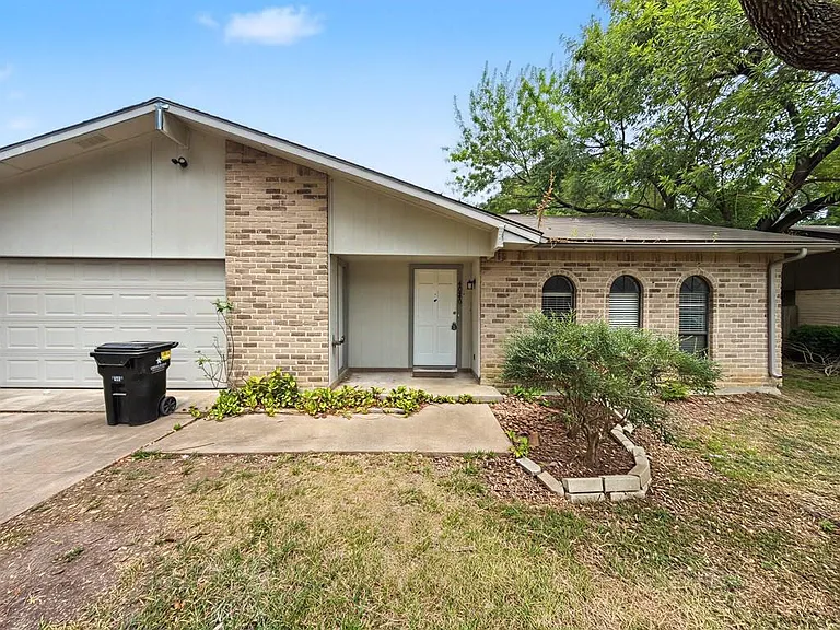 4026 Coltwood Dr — Photo 6
