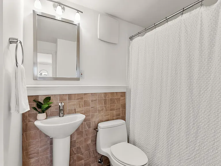 17 Bowdoin St #4AB — Photo 16