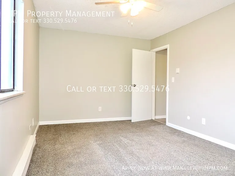 1015 Howe Ave #20 — Photo 9