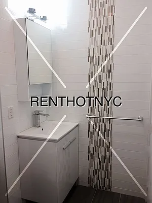Rented by Weissman Realty | media 15
