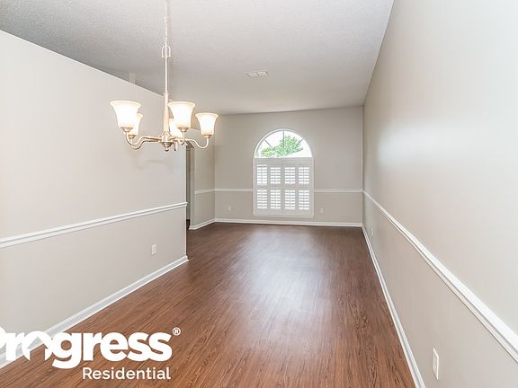 5th image of 3410 Westfield Dr