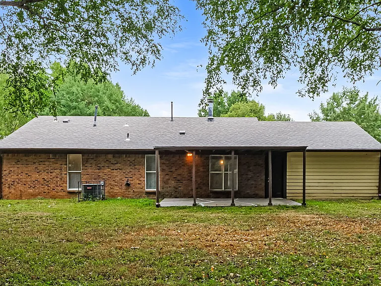 6635 Dunbarton Dr — Photo 15