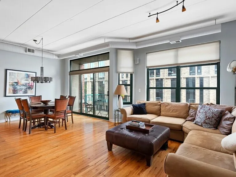 841 W Monroe St #4B — Photo 2