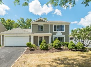 1540 Golden Oaks Pkwy, Aurora, IL 60506