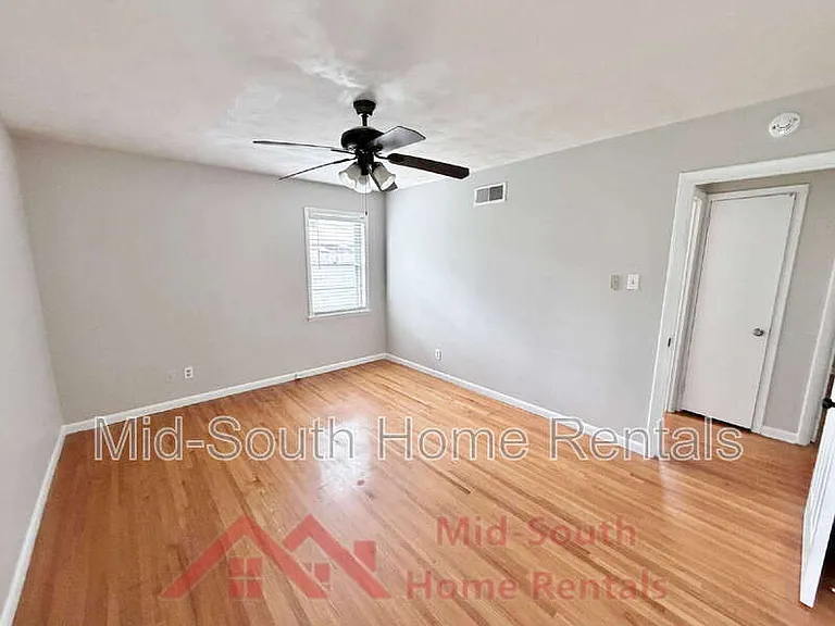 3831 Hermitage Dr — Photo 13