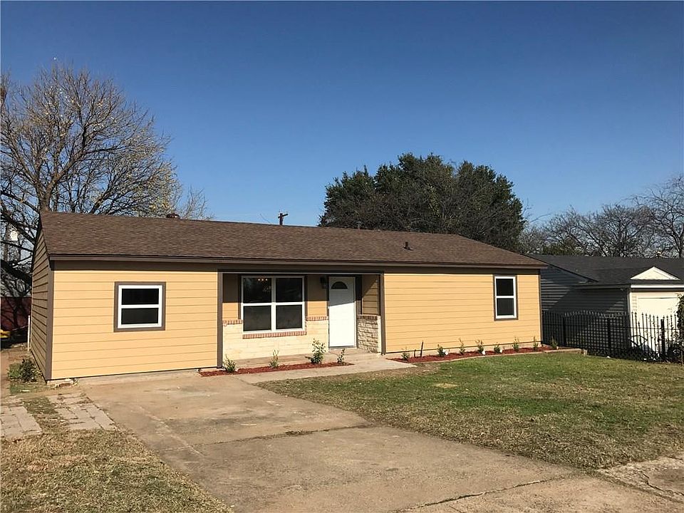 1st image of 4447 Bridle Wood Dr