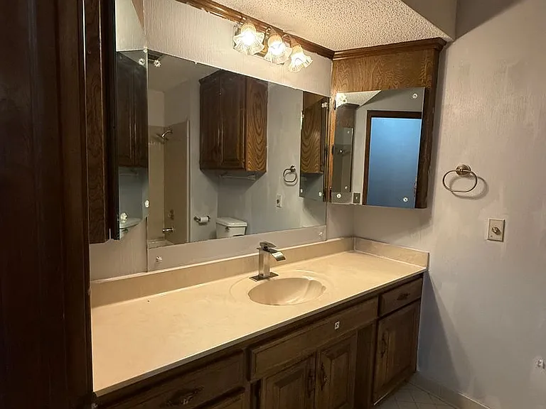 7949 S 85th East Ave — Photo 12