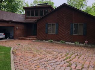 2970 Whispering Pines Dr, Canfield, OH