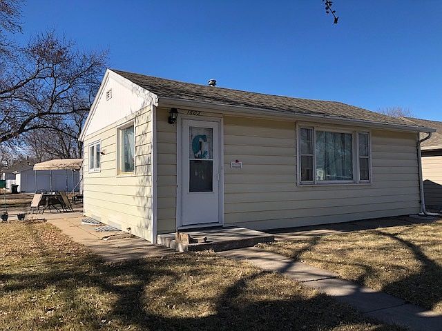 1st image of 1602 4th Ave