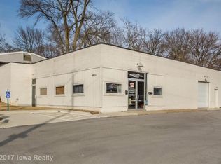 4411 SW 9th St, Des Moines, IA 50315
