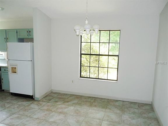 4th image of 472 Leland Dr