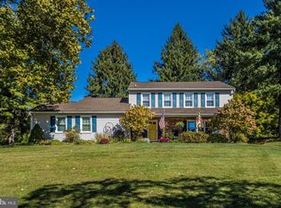 925 Winchester Dr, Westminster, MD 21157