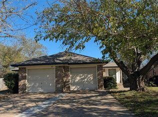 6711 Ridgecrest Ct, Fort Worth, TX 76133