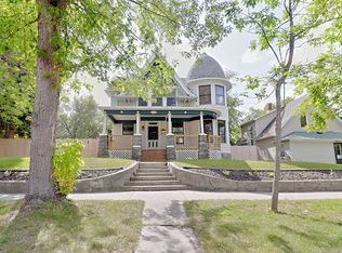 822 5th St NE, Devils Lake, ND 58301