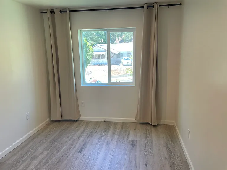 7136 Forest Hills Rd — Photo 8