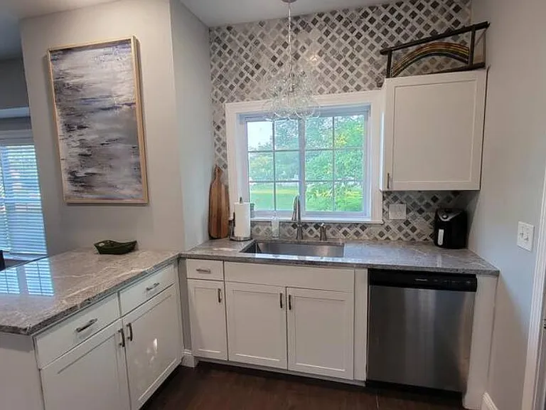 4314 Highland Ave — Photo 8