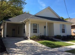 1040 Martin Behrman Walk, Metairie, LA 70005