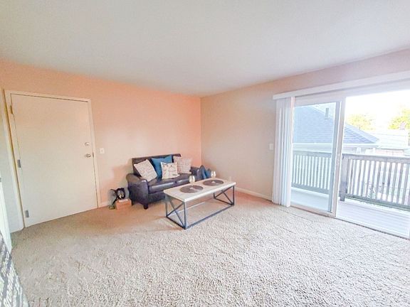 2nd image of 3325 California St #4-B850
