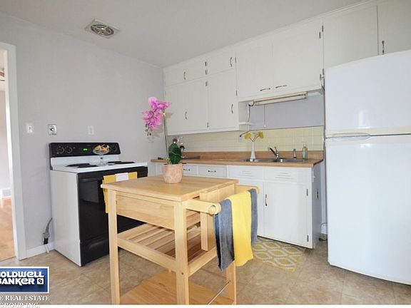 4th image of 1017 Neville Ave