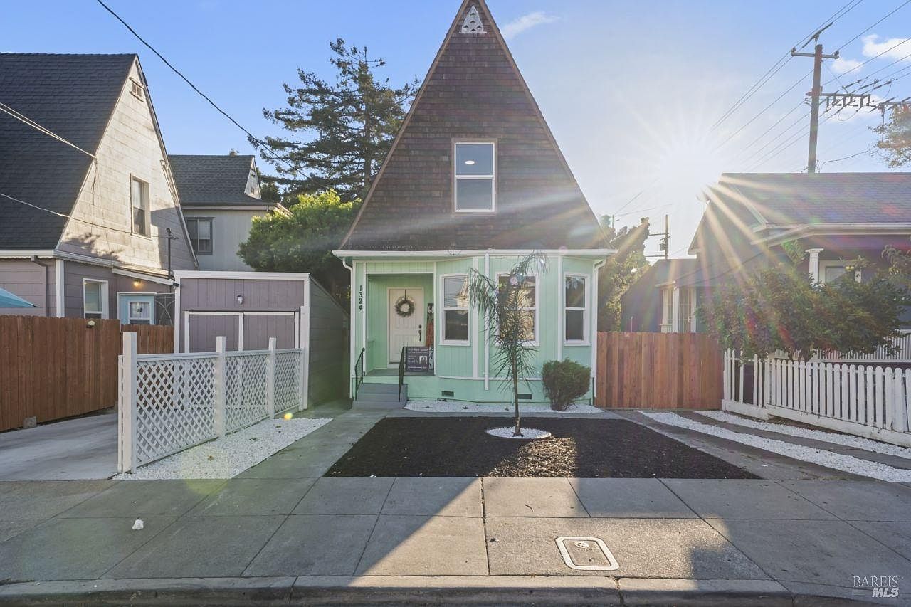 1324 Sutter St, Vallejo, CA 94590 | Zillow