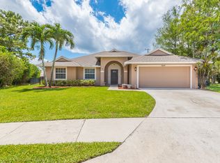 1689 Hull Ct, Wellington, FL 33414