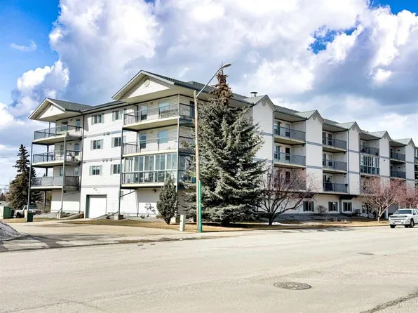 4514 E 54th Ave #403, Olds, AB T4H 1W5