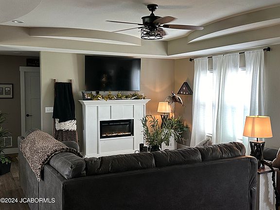 5th image of 10887 Broadacre Dr