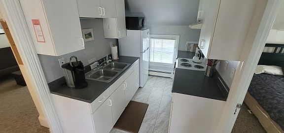 5th image of 175 Forest Ave #A