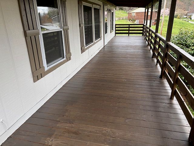1st image of 142 Lanning Dr