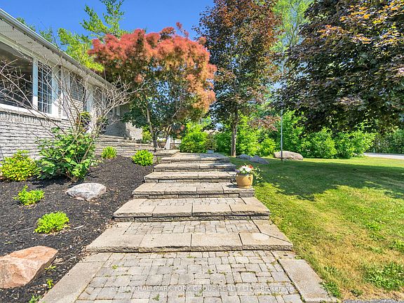 3rd image of 8 Rushton Rd