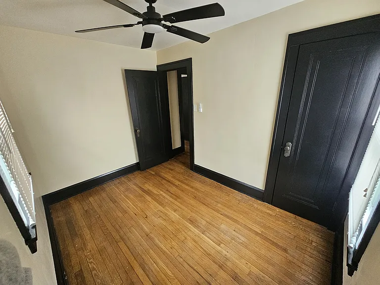 9809 Chestnut Ave SE — Photo 7