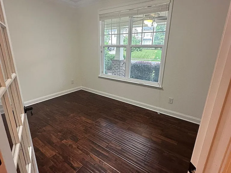 404 Shorehouse Way — Photo 40