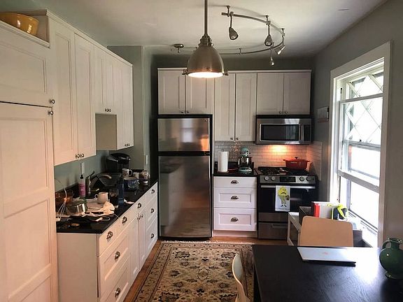 2nd image of 1032 Ashland Ave