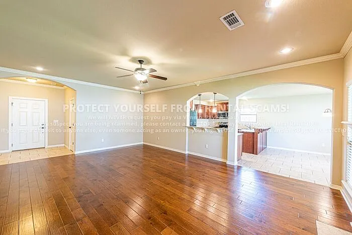 2609 N Brush Creek Dr — Photo 3