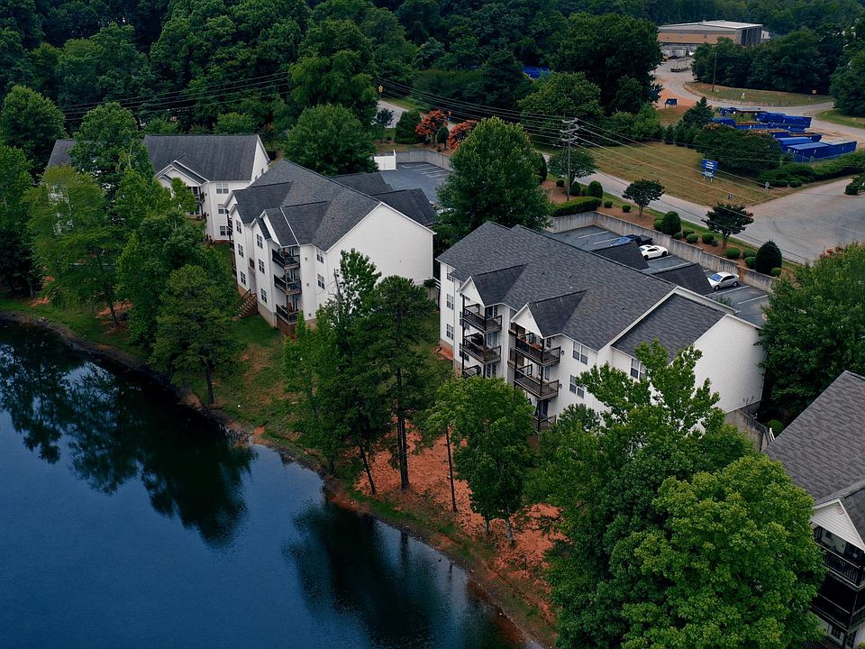 2nd image of 315 Flint Hill Rd APT 303