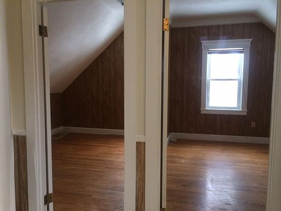 4th image of 241 Wood St #2