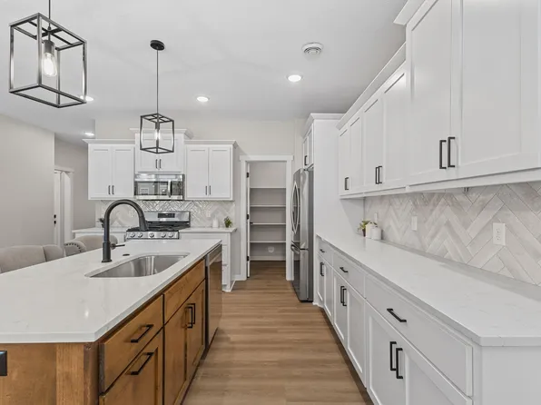 13810 102nd Ct N, Maple Grove, MN 55369