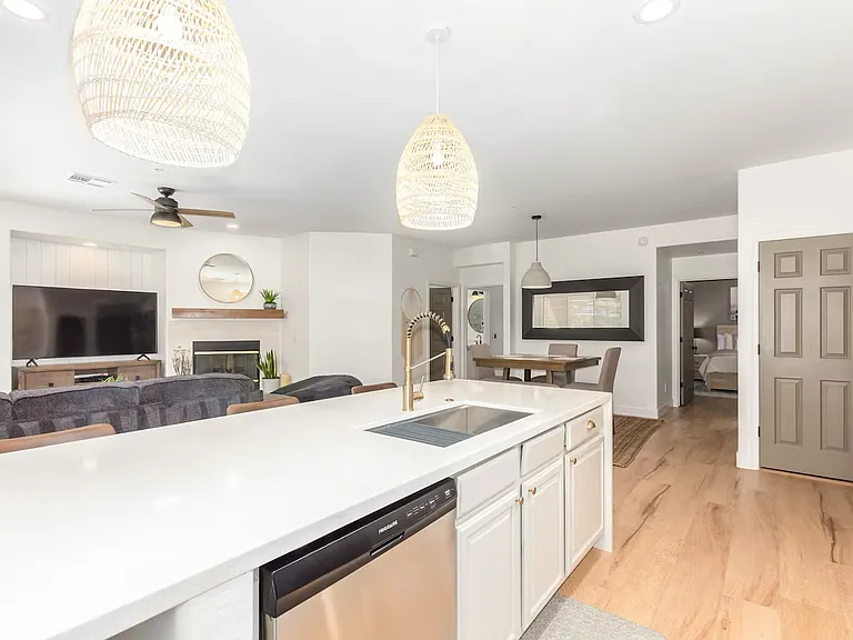 11500 E Cochise Dr #1060 — Photo 6